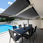 Casa Lampadina With Private Pool Vižinada