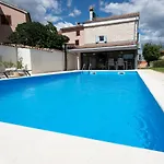 Casa Lampadina With Private Pool Vižinada