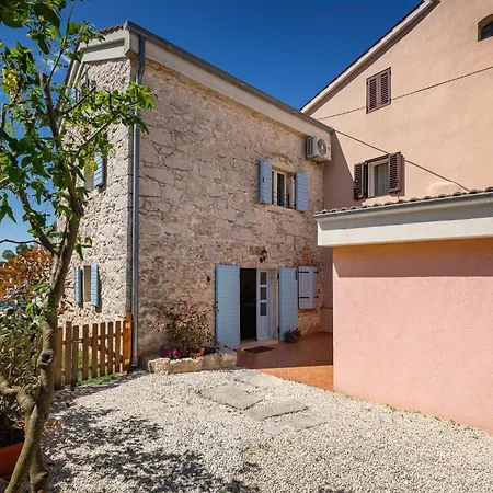 Casa Lampadina With Private Pool Villa *