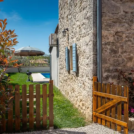 Casa Lampadina With Private Pool Villa