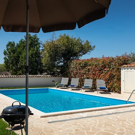 Casa Lampadina With Private Pool Vižinada
