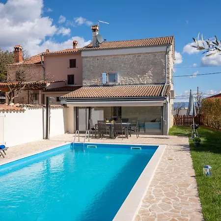 Casa Lampadina With Private Pool Villa *